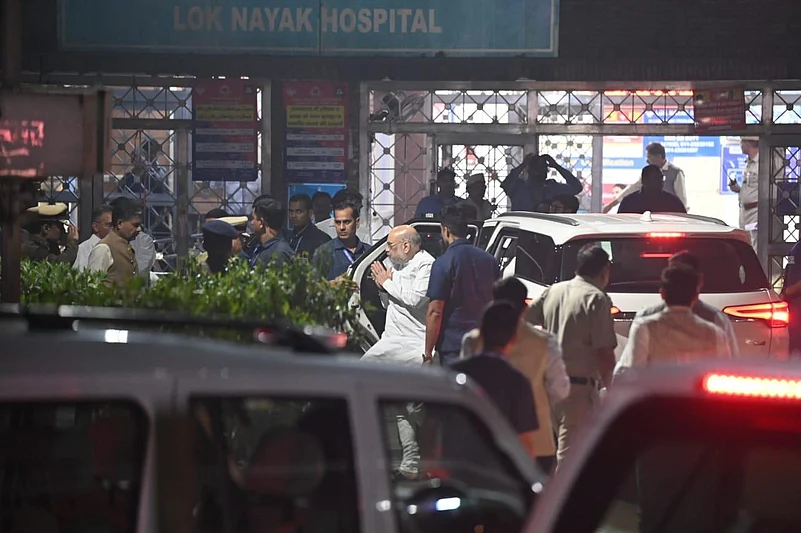 Amit Shah visited LNJP Hospital after Red Fort Blast